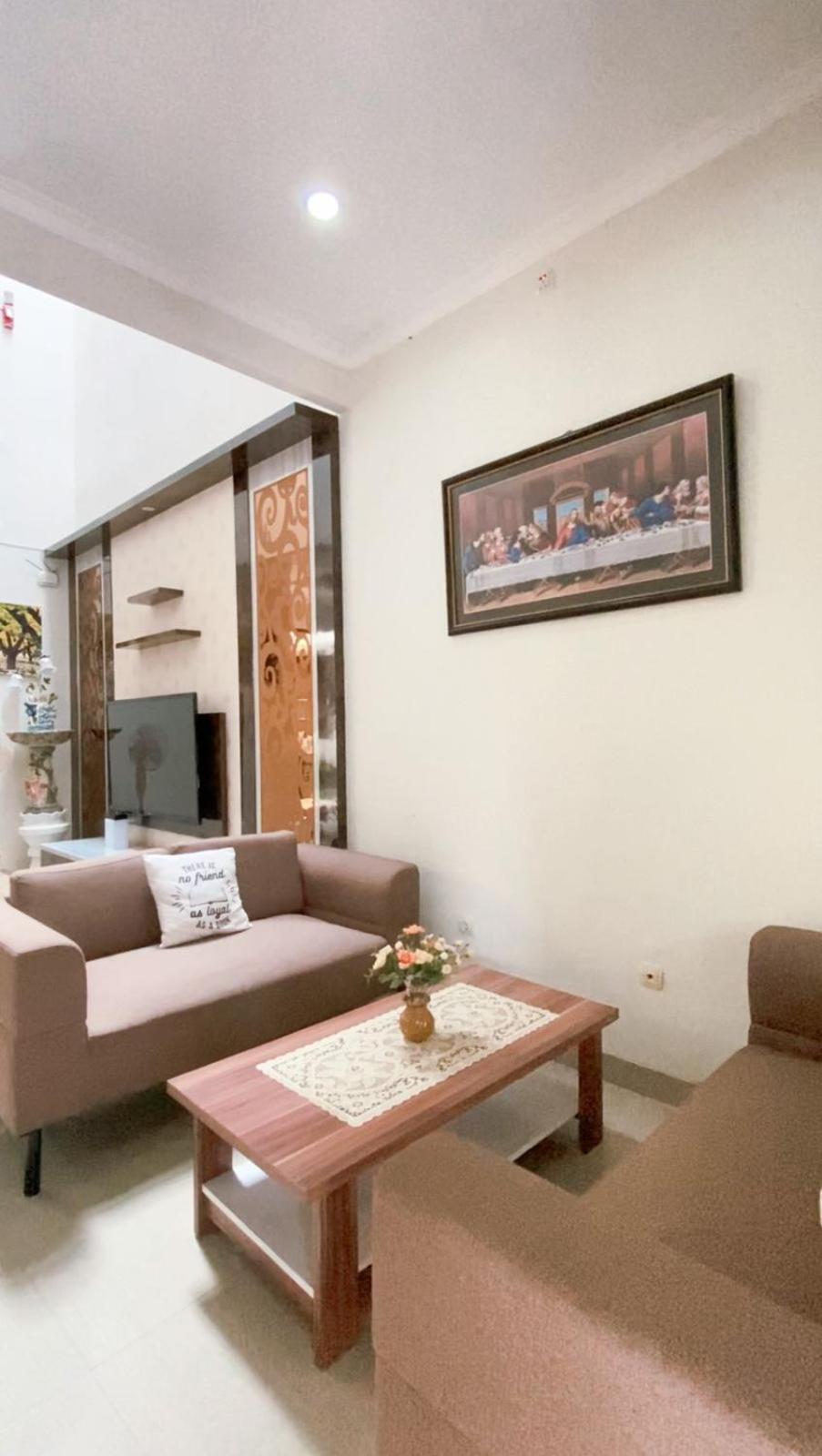 Kirana Residence By Sampai Coliving ยอกยาการ์ตา ภายนอก รูปภาพ